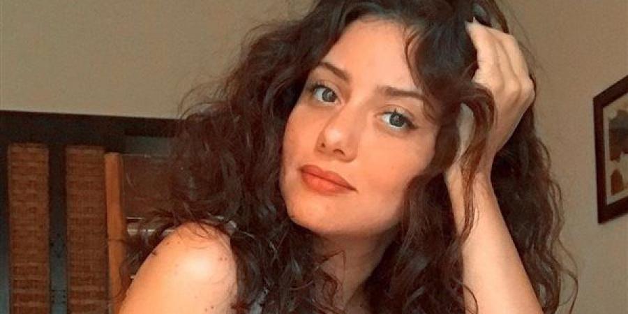 جيهان الشماشرجي تصل محكمة عابدين لحضور جلسة محاكمتها