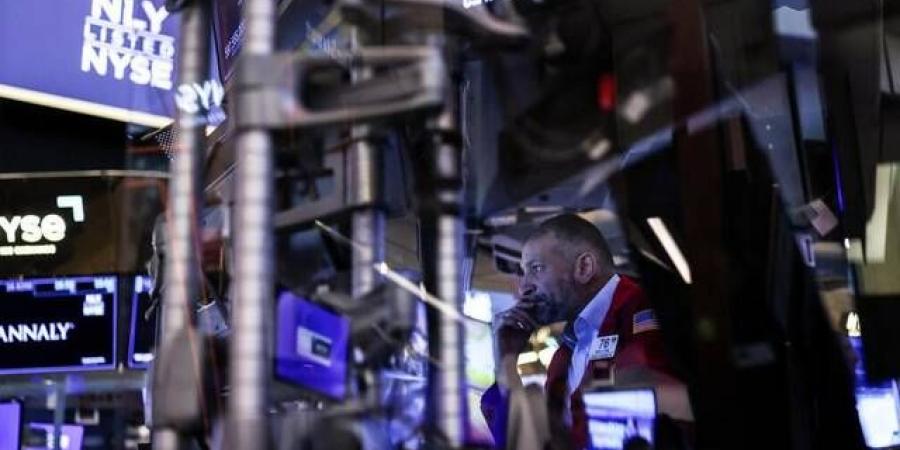 وول ستريت ترتفع بدعم من التفاؤل تجاه الذكاء الاصطناعي