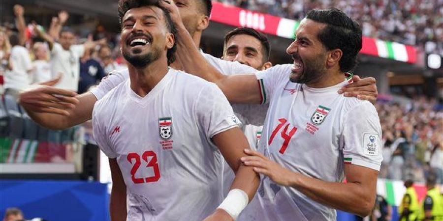 رضايان يسجل هدف التعادل لصالح إيران في مرمى مصر