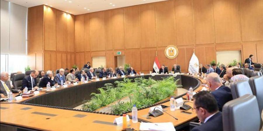 رئيس جامعة المنصورة يشارك في اجتماع مجلس الجامعات الأهلية بالعاصمة الجديدة