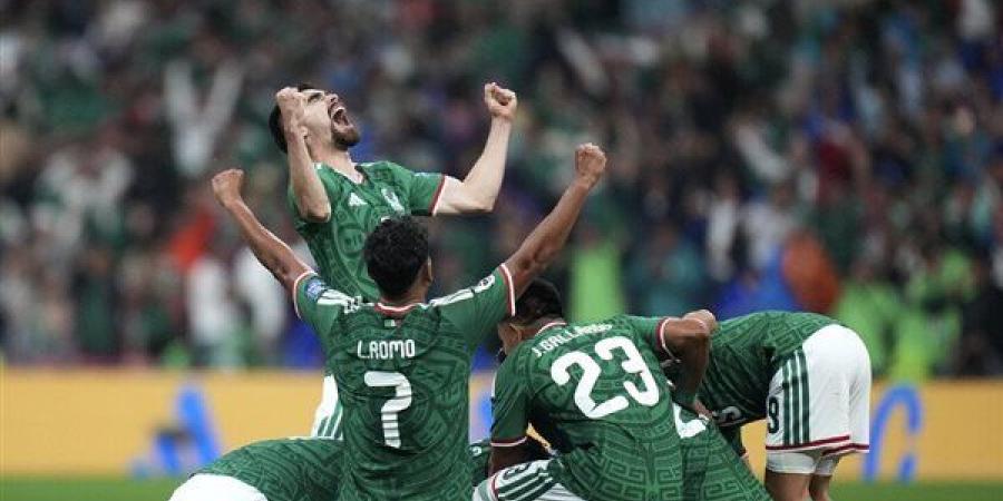 المكسيك ينهي عقدة تاريخية بعد تخطي الإكوادور في كأس العالم