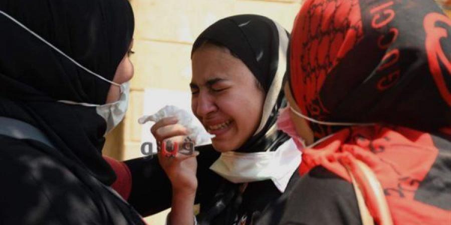 الكيمياء تبكي طلاب الثانوية، الأباء: وجعوا قلوب ولادنا، والنشطاء: عايزين امتحان تفصيل
