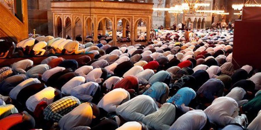 موعد أذان العشاء اليوم الخميس في القاهرة والمحافظات
