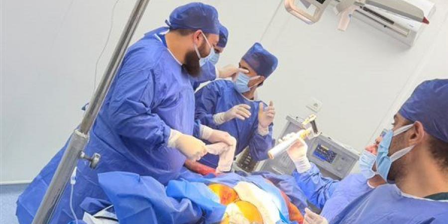 مستشفى السنبلاوين العام تنجح في إجراء أول عملية ترقيع جلدي لطفل مصاب بحروق واسعة