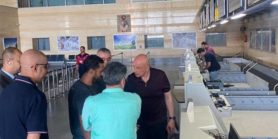 رئيس المصرية للمطارات يتابع أعمال التطوير بمطار الإسكندرية