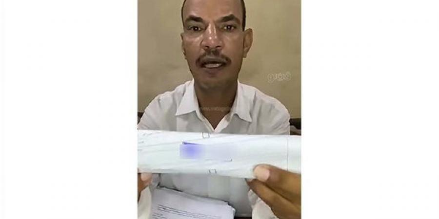 كارثة.. بيانات وصور بطاقات عملاء شركة محمول في "قراطيس طعمية"! صاحب مطعم فول يفجر مفاجأة: "قالولي هات الورق وتعالى"