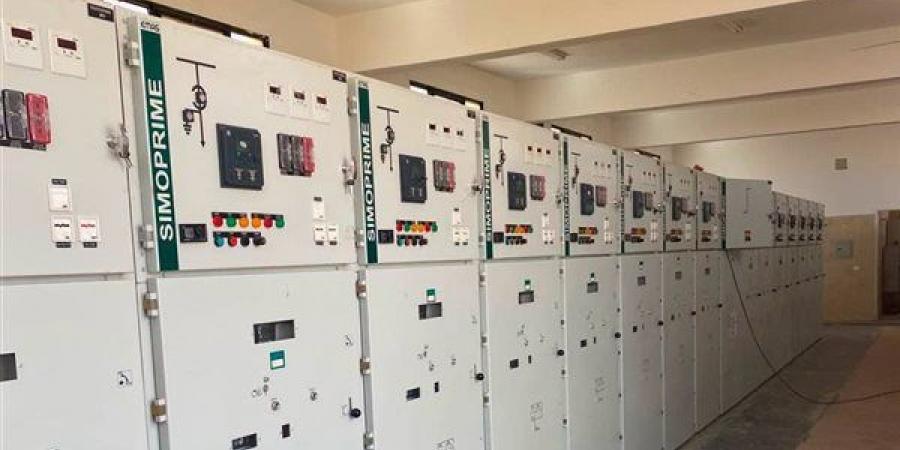 إطلاق التيار الكهربائي لـ 3 موزعات بالمنطقة الصناعية الأولى لتغذية 75 قطعة بأكتوبر الجديدة