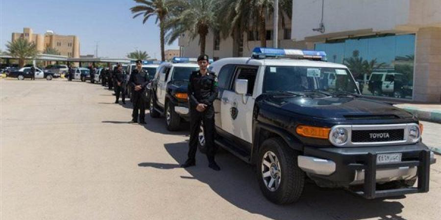 10 ملايين جنيه داخل كراتين، مطاردة ساخنة على طريق الواحات بعد الاستيلاء على أموال صفقة سبائك ذهبية