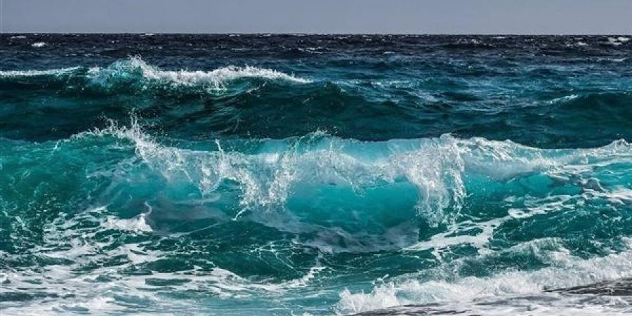 حالة الطقس غدا الإثنين، أمواج مرتفعة ورياح لطيفة ليلًا