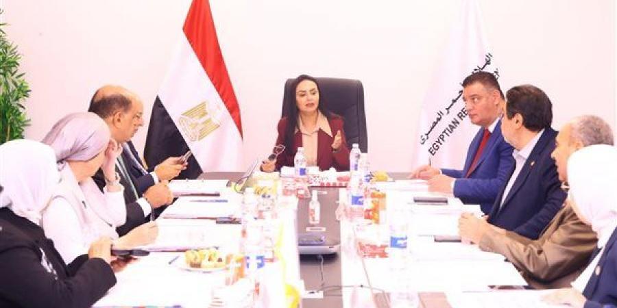وزيرة التضامن تترأس اجتماع مجلس إدارة الهلال الأحمر المصري