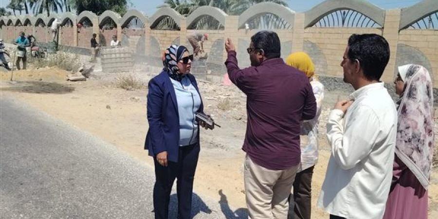 محافظ أسيوط يتابع أعمال تطوير الطرق المؤدية إلى الدير المحرق وآثار مير