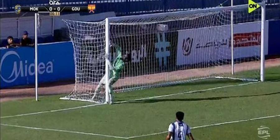 إصابة قوية لمحمود أبو السعود بعد اصطدامه بالعارضة أمام الجونة (صور)
