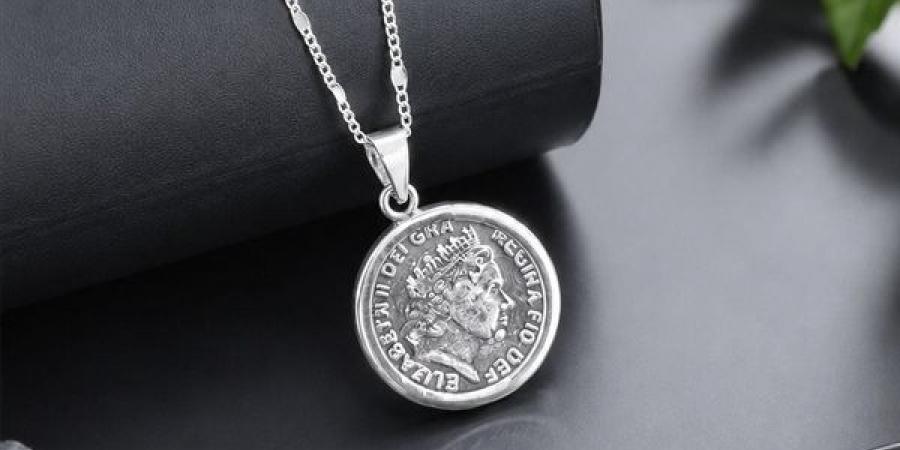 سعر الجنيه الفضة فى الصاغة مساء اليوم الجمعة (أخر تحديث)