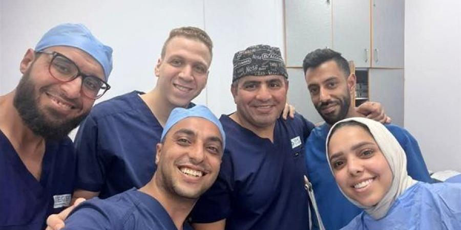 فريق طبي بقصر العيني ينجح في استخراج رصاصة من وجه مريض دون جراحة