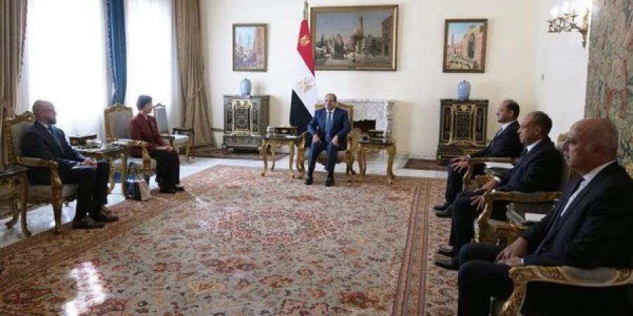 السيسي يستقبل رئيسة البنك الآسيوي للاستثمار ويتابع آليات انتقاء الكوادر العاملة بالمدارس (فيديو)